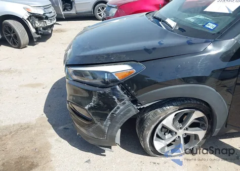 2017 Hyundai Tucson Limited z USA, uszkodzony, nr VIN KM8J3CA2XHU361345